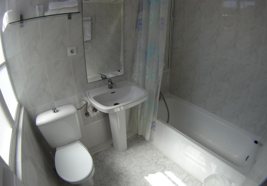 La Mimosa Guesthouse Πάλμα ντε Μαγιόρκα Δωμάτιο φωτογραφία